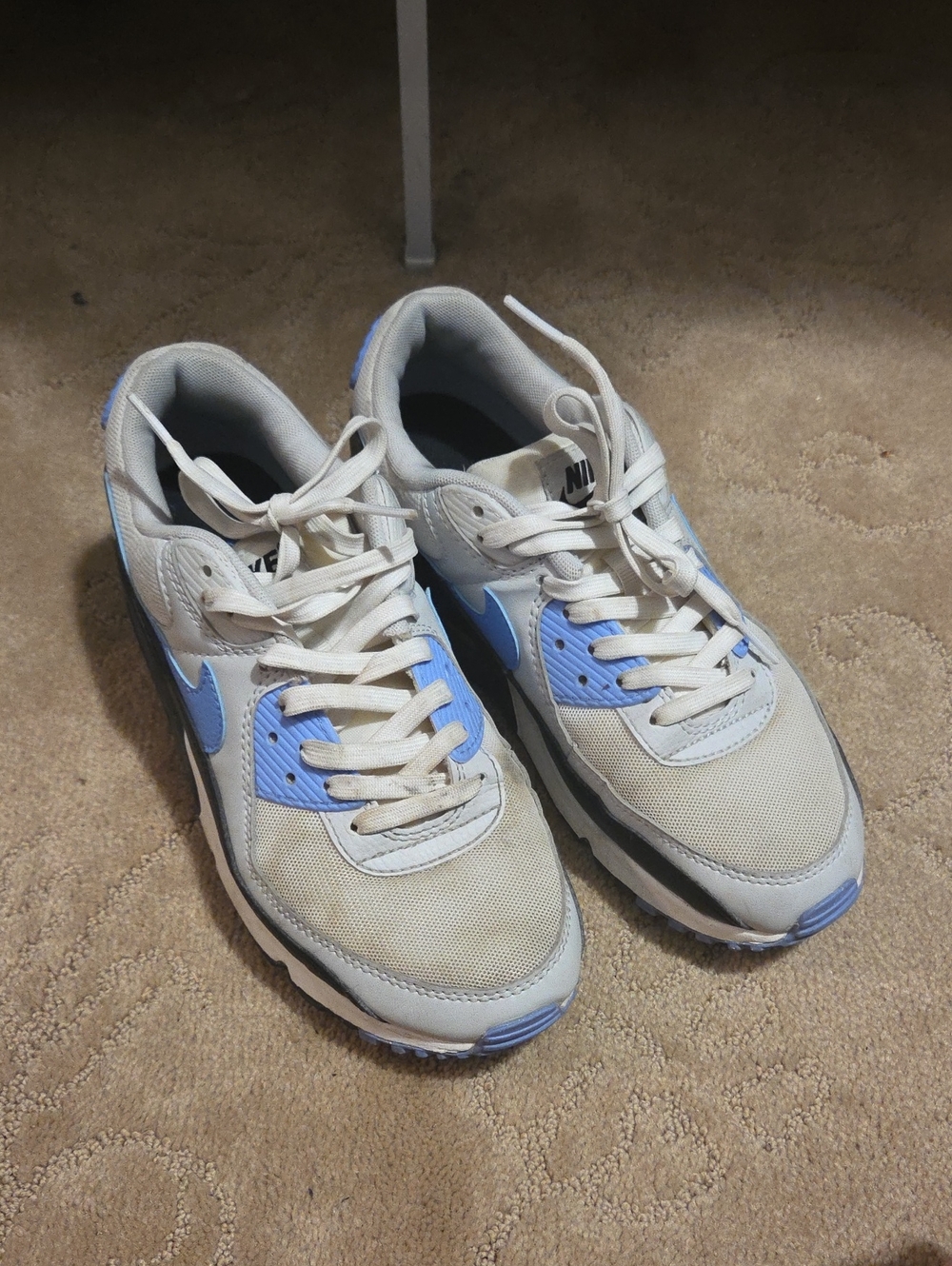 Nike Women’s White & Light Blue Air Max